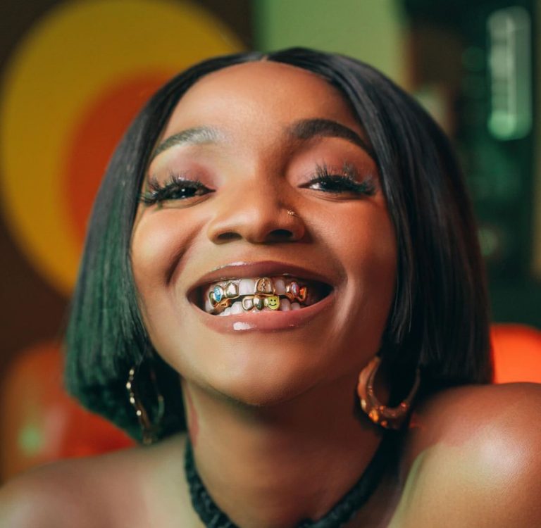 Simi’s New Song ‘Mr Lova’